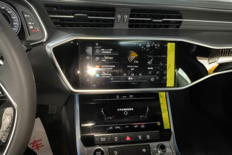 Used Audi A7L 2024 45TFSI S-line Dream-Building Edition Flow Crystal Package Audio And AC Panel
