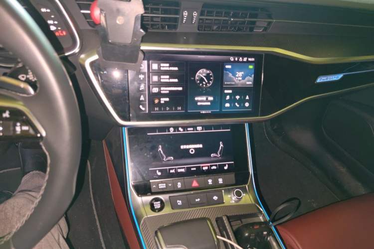 Used Audi A7L 2024 45 TFSI quattro Black Warrior Edition Audio And AC Panel