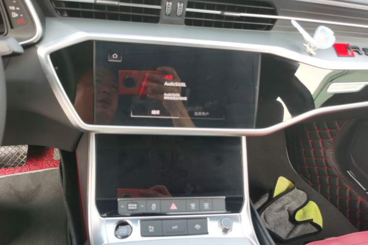 Used Audi A7L 2024 45 TFSI quattro S-line Black Warrior Edition Audio And AC Panel