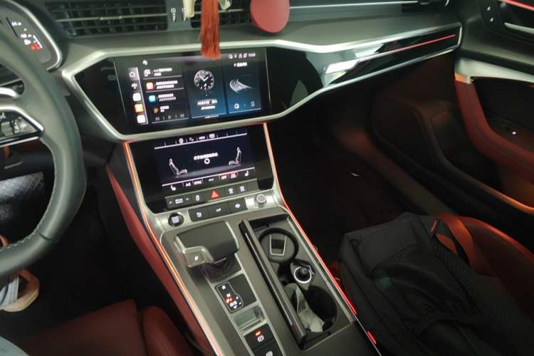 Used Audi A7L 2024 45 TFSI quattro S-line Black Warrior Edition Audio And AC Panel