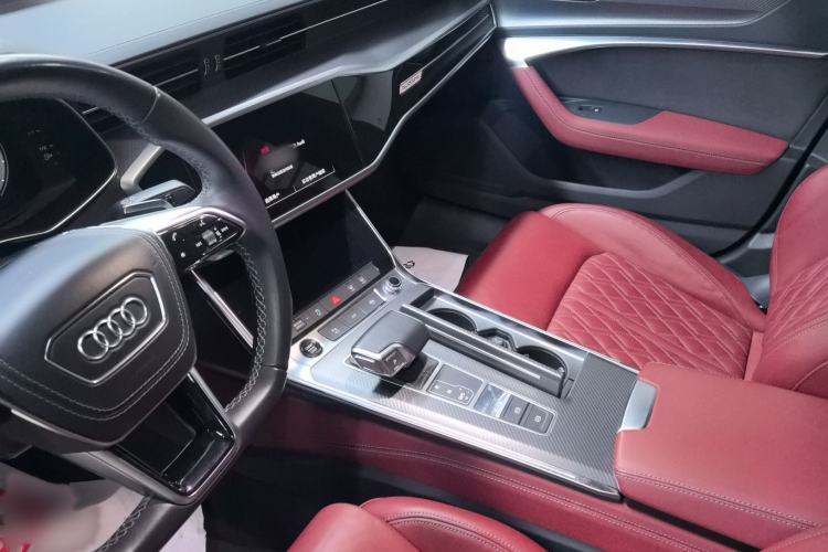 Used Audi A7L 2024 45 TFSI quattro Black Warrior Edition Audio And AC Panel