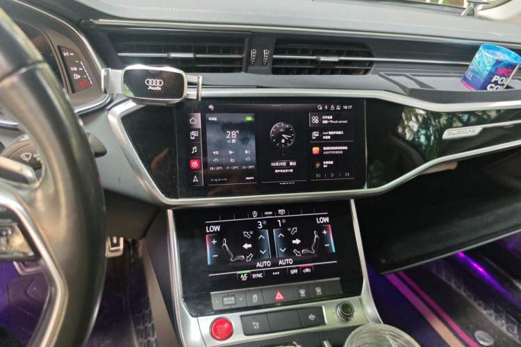 Used Audi A7L 2024 45TFSI S-line Dream-Building Edition Flow Crystal Package Audio And AC Panel