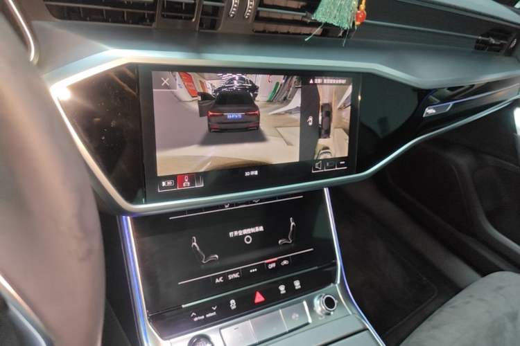 Used Audi A7L 2024 45 TFSI Luxury Edition Audio And AC Panel