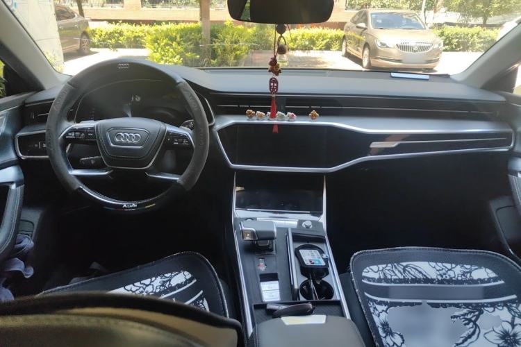 Used Audi A7L 2024 45 TFSI Luxury Edition Center Console