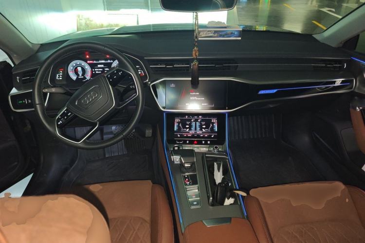 Used Audi A7L 2024 45 TFSI quattro Luxury Edition Center Console