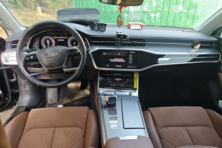 Used Audi A7L 2024 45 TFSI Luxury Edition Center Console