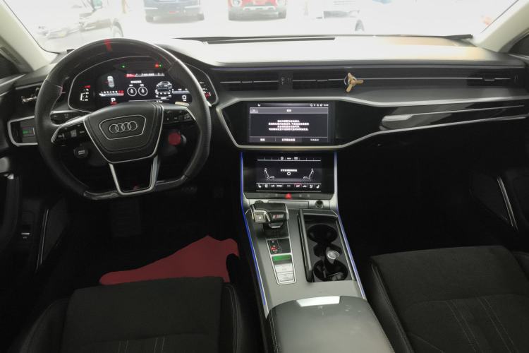 Used Audi A7L 2024 45TFSI S-line Dream-Building Edition Flow Crystal Package Center Console