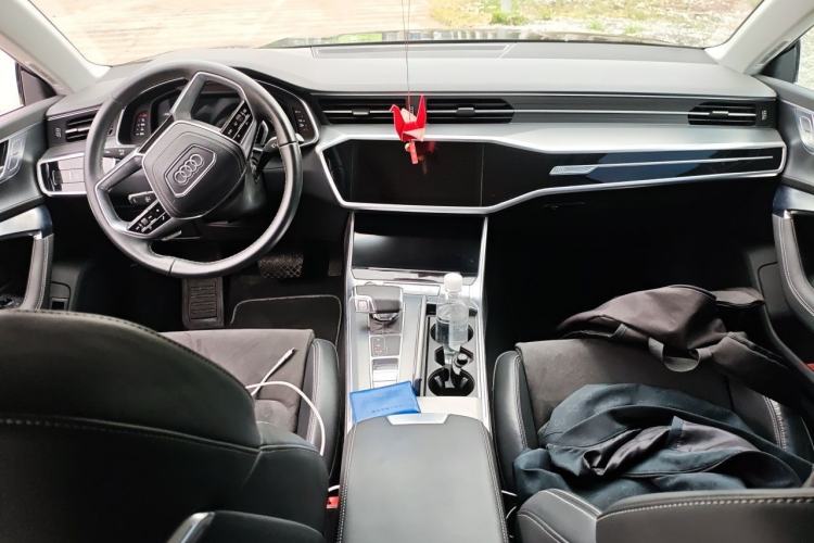 Used Audi A7L 2024 45 TFSI Luxury Edition Center Console