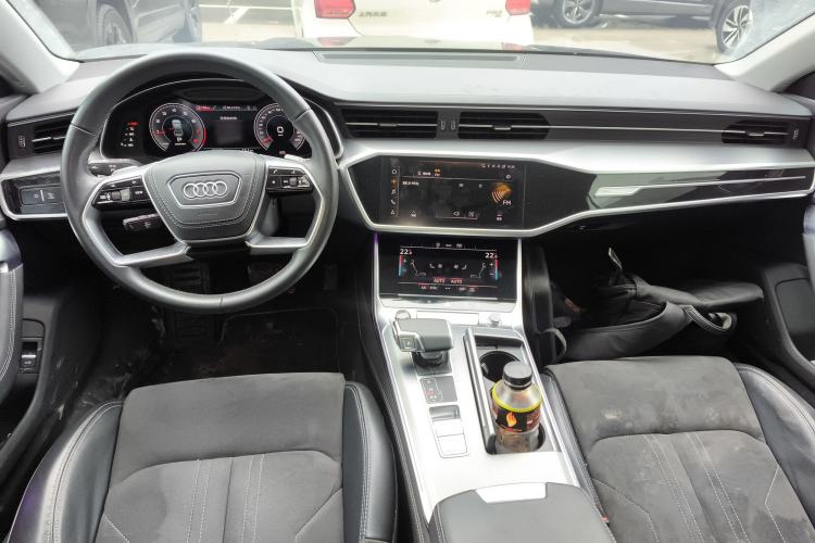 Used Audi A7L 2024 45 TFSI Luxury Edition Center Console