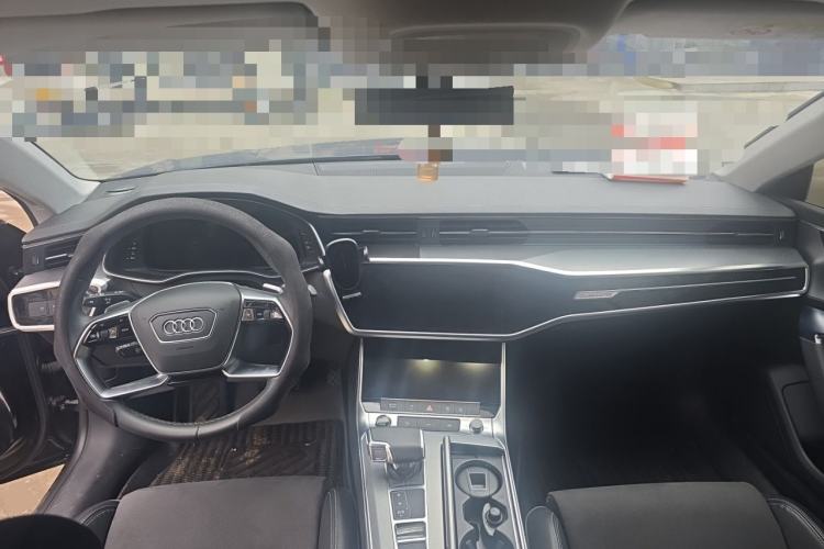 Used Audi A7L 2024 45TFSI quattro S-line Visionary Edition Flow Crystal Package Center Console