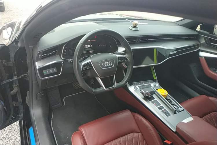 Used Audi A7L 2024 45 TFSI quattro S-line Black Warrior Edition Center Console