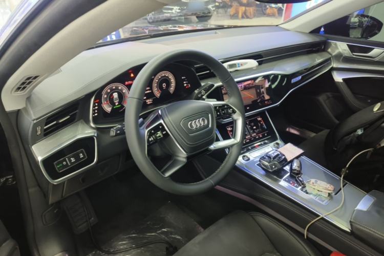 Used Audi A7L 2024 45 TFSI quattro Luxury Edition Center Console
