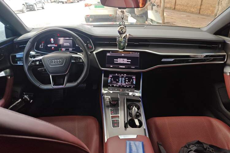 Used Audi A7L 2024 45 TFSI quattro Black Warrior Edition Center Console