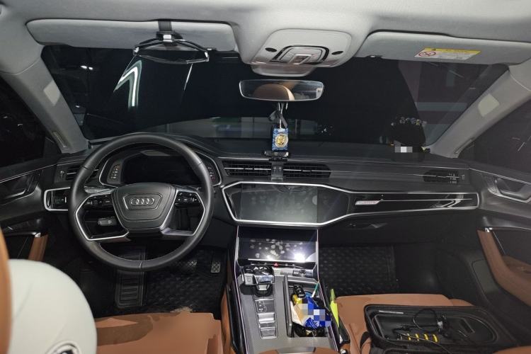 Used Audi A7L 2024 45 TFSI quattro Luxury Edition Center Console