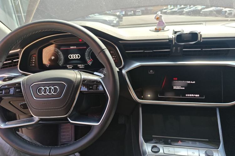 Used Audi A7L 2024 45 TFSI Luxury Edition Center Console