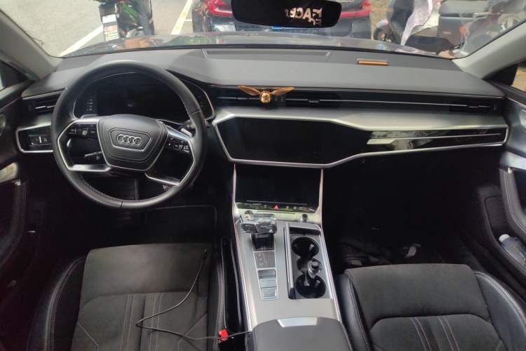 Used Audi A7L 2024 45 TFSI Luxury Edition Center Console
