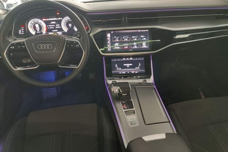 Used Audi A7L 2024 45 TFSI Luxury Edition Center Console