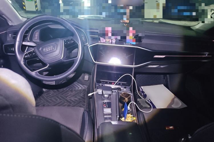 Used Audi A7L 2024 45 TFSI quattro Luxury Edition Center Console