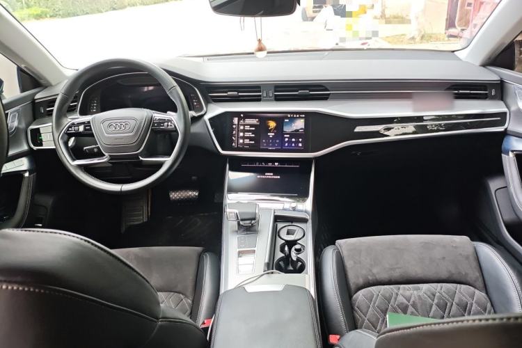 Used Audi A7L 2024 45 TFSI quattro Luxury Edition Center Console