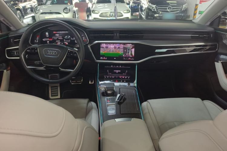 Used Audi A7L 2024 55TFSI quattro S-line Boundary Edition Flow Crystal Package Center Console