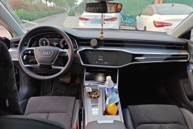 Used Audi A7L 2024 45 TFSI Luxury Edition Center Console