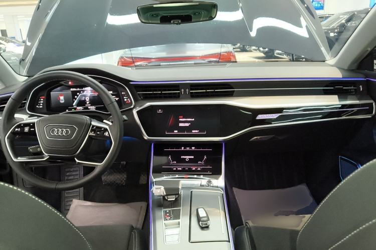 Used Audi A7L 2024 45 TFSI Luxury Edition Center Console