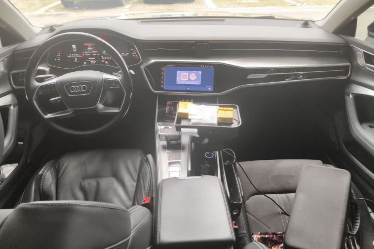 Used Audi A7L 2024 45 TFSI Luxury Edition Center Console