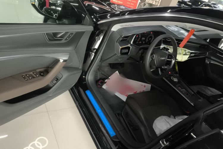 Used Audi A7L 2024 45TFSI S-line Dream-Building Edition Flow Crystal Package Driver Seat