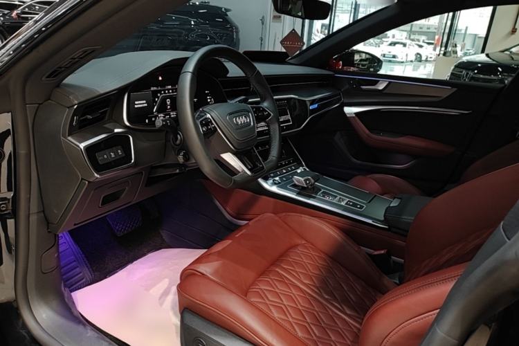 Used Audi A7L 2024 45 TFSI quattro Black Warrior Edition Driver Seat