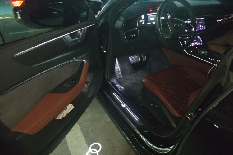 Used Audi A7L 2024 45 TFSI quattro Black Warrior Edition Driver Seat
