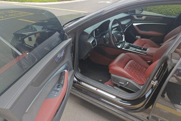 Used Audi A7L 2024 45 TFSI quattro Black Warrior Edition Driver Seat