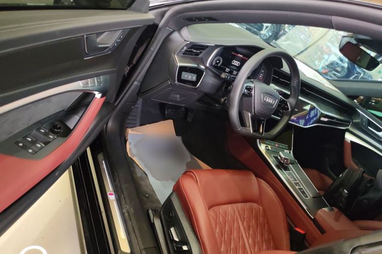 Used Audi A7L 2024 45 TFSI quattro Black Warrior Edition Driver Seat