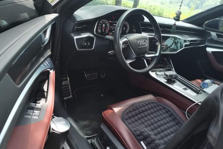 Used Audi A7L 2024 45 TFSI quattro Black Warrior Edition Driver Seat