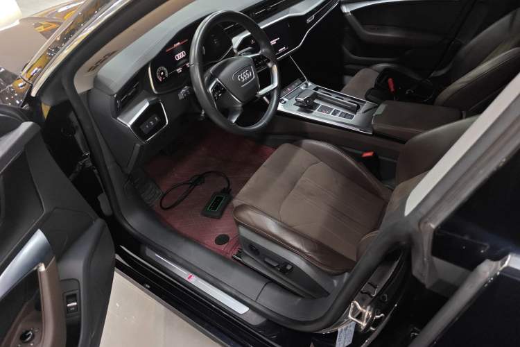 Used Audi A7L 2024 45TFSI S-line Dream-Building Edition Flow Crystal Package Driver Seat