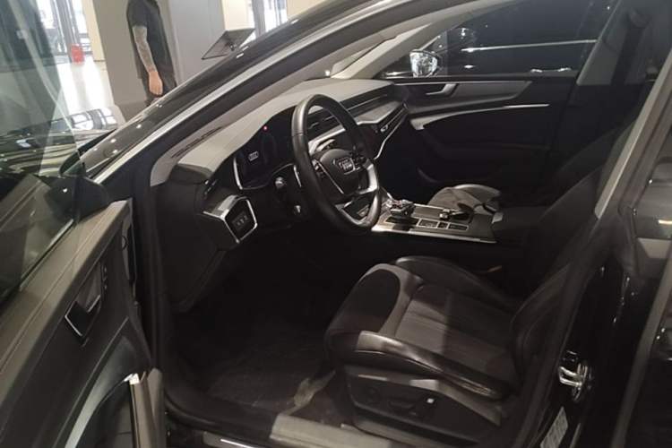 Used Audi A7L 2024 45TFSI S-line Dream-Building Edition Flow Crystal Package Driver Seat
