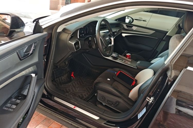 Used Audi A7L 2024 45 TFSI quattro Luxury Edition Driver Seat