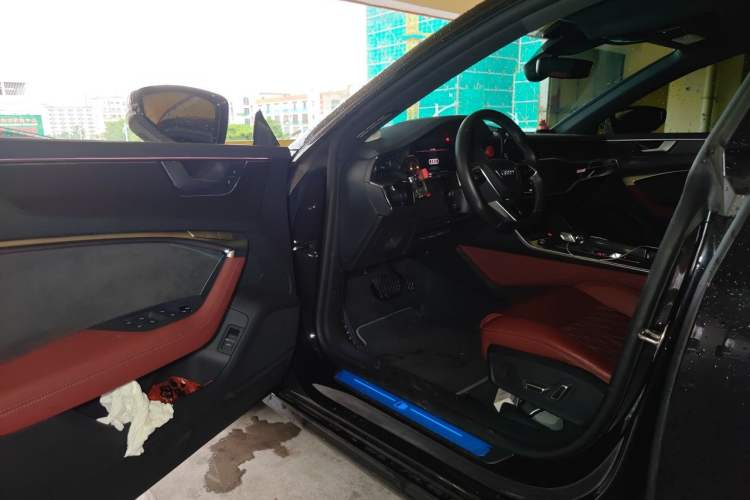 Used Audi A7L 2024 45 TFSI quattro Black Warrior Edition Driver Seat
