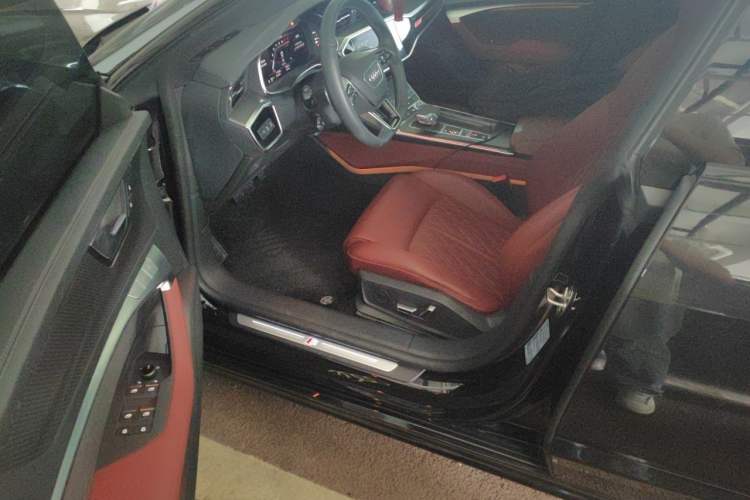 Used Audi A7L 2024 45 TFSI quattro S-line Black Warrior Edition Driver Seat
