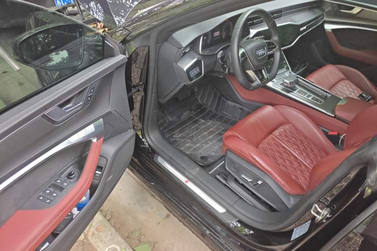 Used Audi A7L 2024 45 TFSI quattro Black Warrior Edition Driver Seat