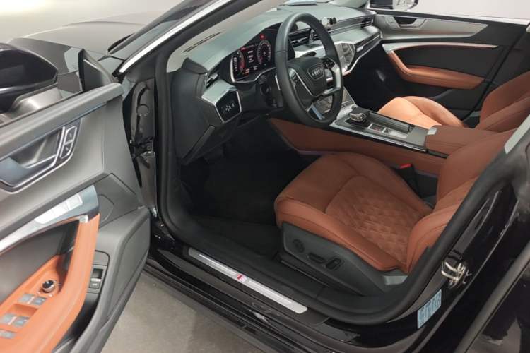 Used Audi A7L 2024 45 TFSI quattro Luxury Edition Driver Seat