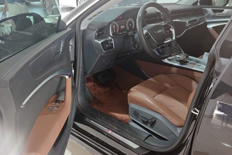 Used Audi A7L 2024 45 TFSI Luxury Edition Driver Seat