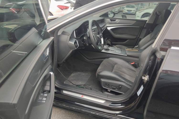 Used Audi A7L 2024 45 TFSI Luxury Edition Driver Seat