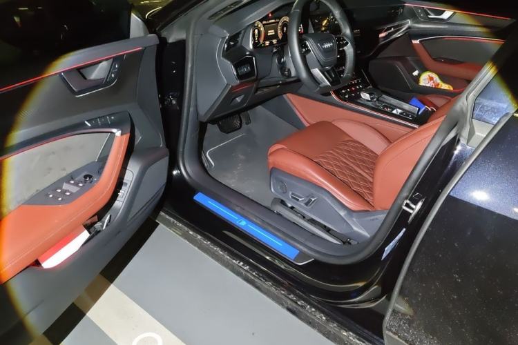 Used Audi A7L 2024 45 TFSI quattro Black Warrior Edition Driver Seat