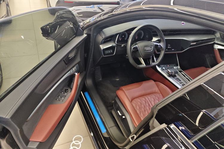 Used Audi A7L 2024 45 TFSI quattro S-line Black Warrior Edition Driver Seat