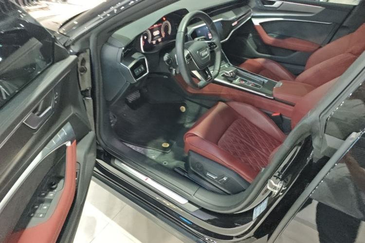 Used Audi A7L 2024 45 TFSI quattro Black Warrior Edition Driver Seat