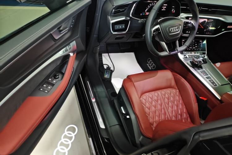Used Audi A7L 2024 45 TFSI quattro Black Warrior Edition Driver Seat