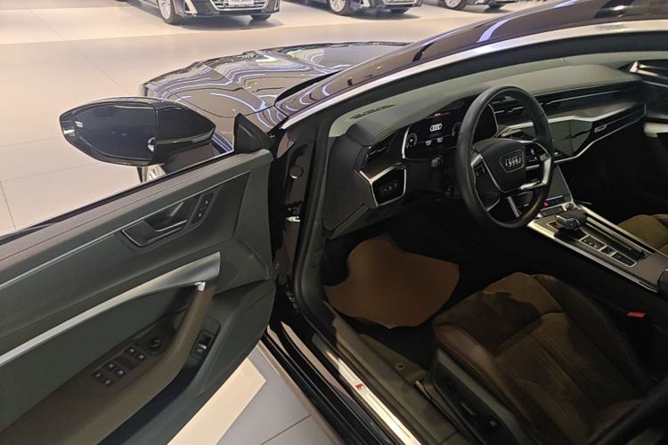 Used Audi A7L 2024 45TFSI S-line Dream-Building Edition Flow Crystal Package Driver Seat