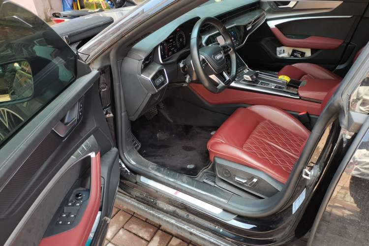 Used Audi A7L 2024 45 TFSI quattro Black Warrior Edition Driver Seat