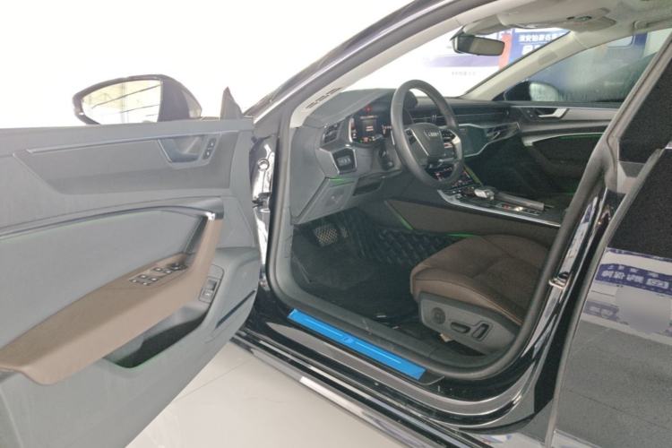 Used Audi A7L 2024 45TFSI S-line Dream-Building Edition Flow Crystal Package Driver Seat