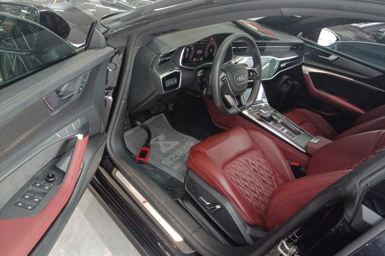 Used Audi A7L 2024 45 TFSI quattro Black Warrior Edition Driver Seat
